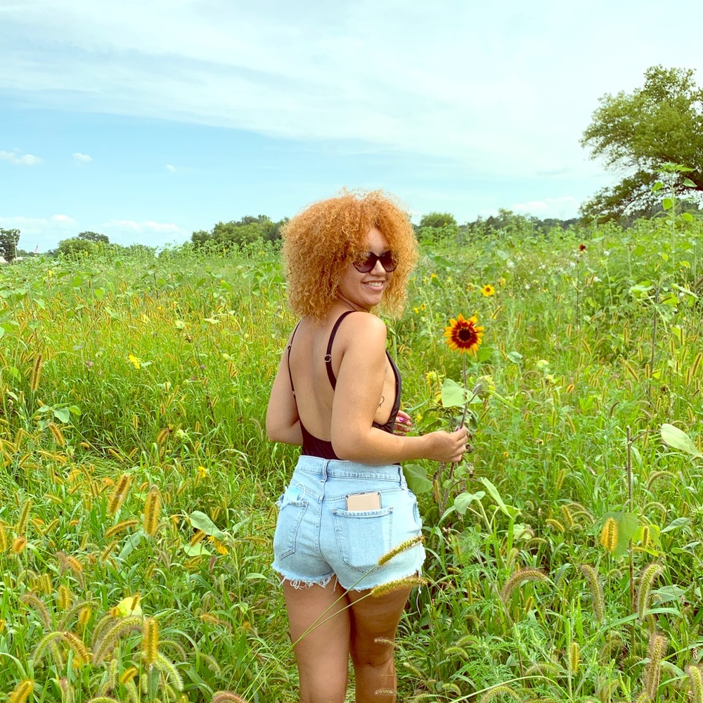 Meet your Posher, Alexis